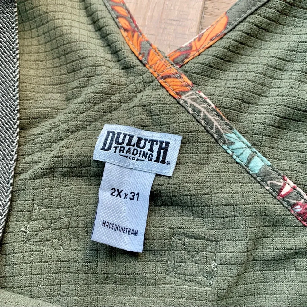 NWT Duluth 2X x31”L Heirloom Gardening Lined Bib Overalls Loden Autumn Leaves - Picture 7 of 8